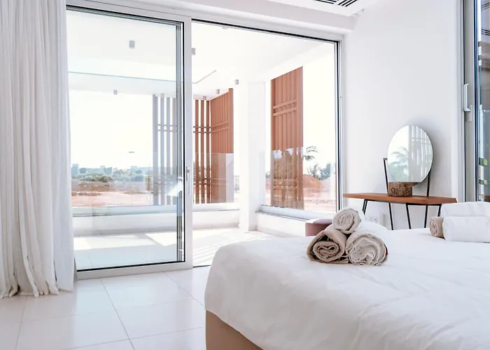 Vivo Mare Beachfornt - Azure Villa Ayia Napa