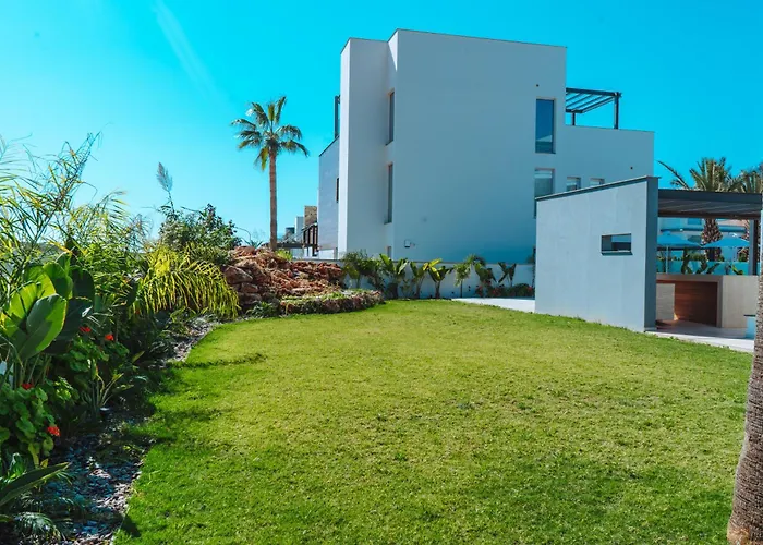 Villa Vivo Mare Beachfornt - Azure *