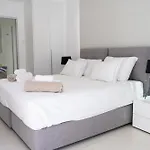 Vivo Mare Beachfornt - Azure Villa Ayía Nápa