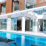Villa Vivo Mare Beachfornt - Azure Ayía Nápa