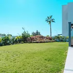 Villa Vivo Mare Beachfornt - Azure Ayía Nápa