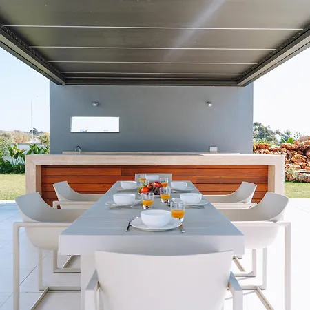 Vivo Mare Beachfornt - Azure Айя-Напа