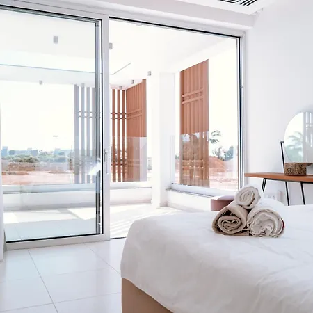 Vivo Mare Beachfornt - Azure Villa Ayia Napa
