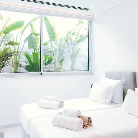 Vivo Mare Beachfornt - Azure * Αγία Νάπα