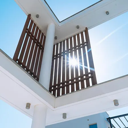 Вилла Vivo Mare Beachfornt - Azure Айя-Напа