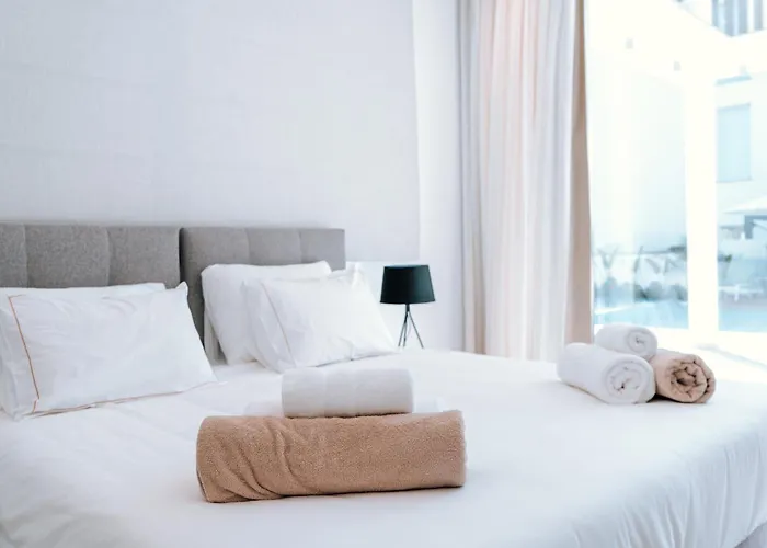 Vila Vivo Mare Beachfornt - Azure Ayia Napa