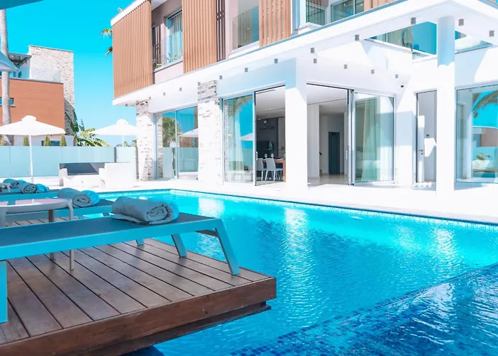 Vivo Mare Beachfornt - Azure Villa Ayia Napa